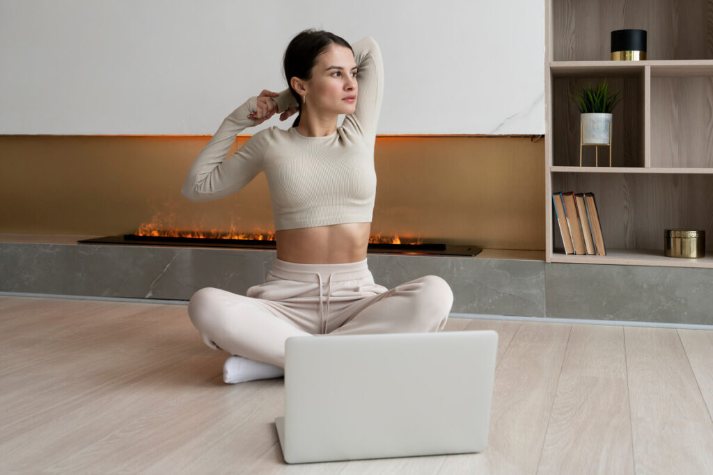 Adopter une bonne posture assise pour protéger et engager naturellement son plancher pelvien.